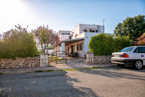 Driveway to the property