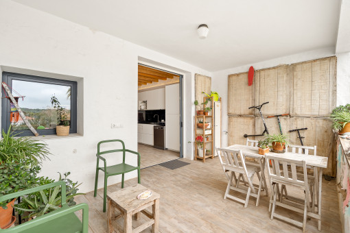 Fantastic covered kitchen terrace