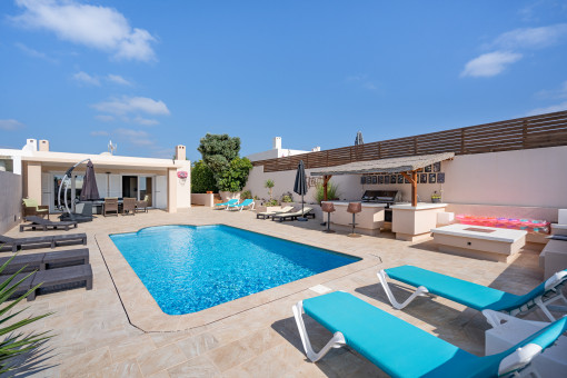 house in Cala Llonga for sale