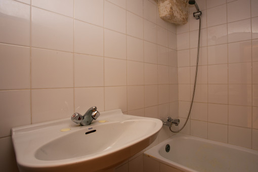 Bathroom with bath tub